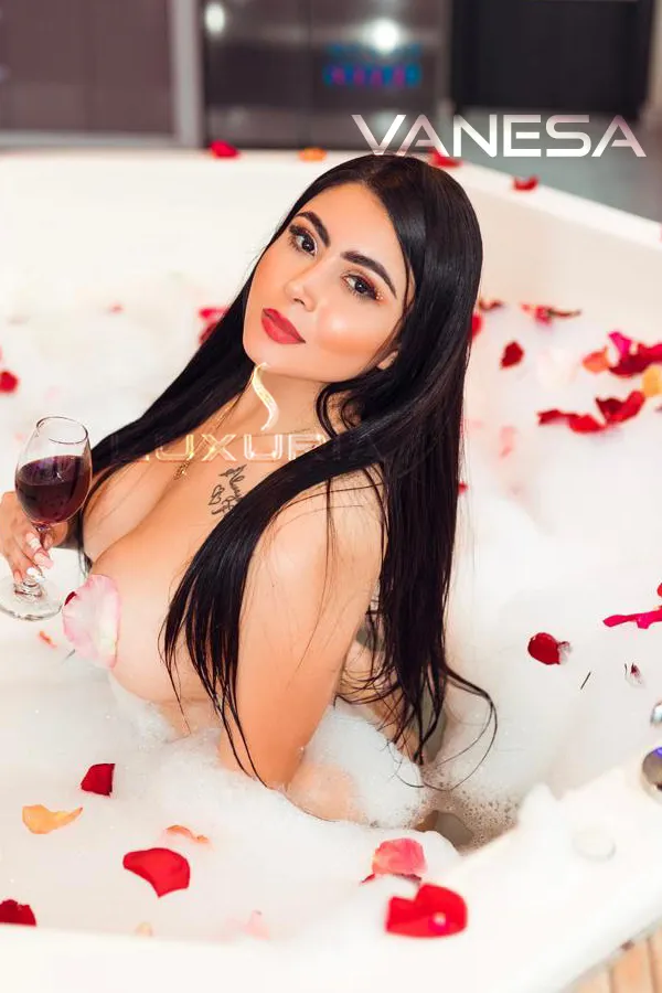 Vanesa escort prepago colombiana